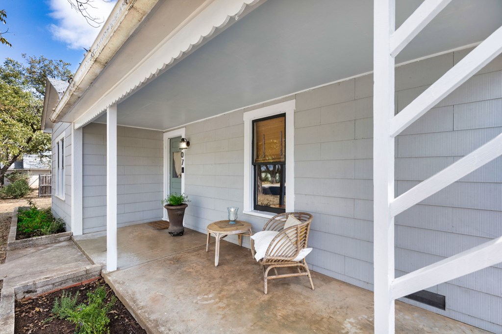 707 Whitney Street Fredericksburg, TX 78624 - Photo 25 of 28