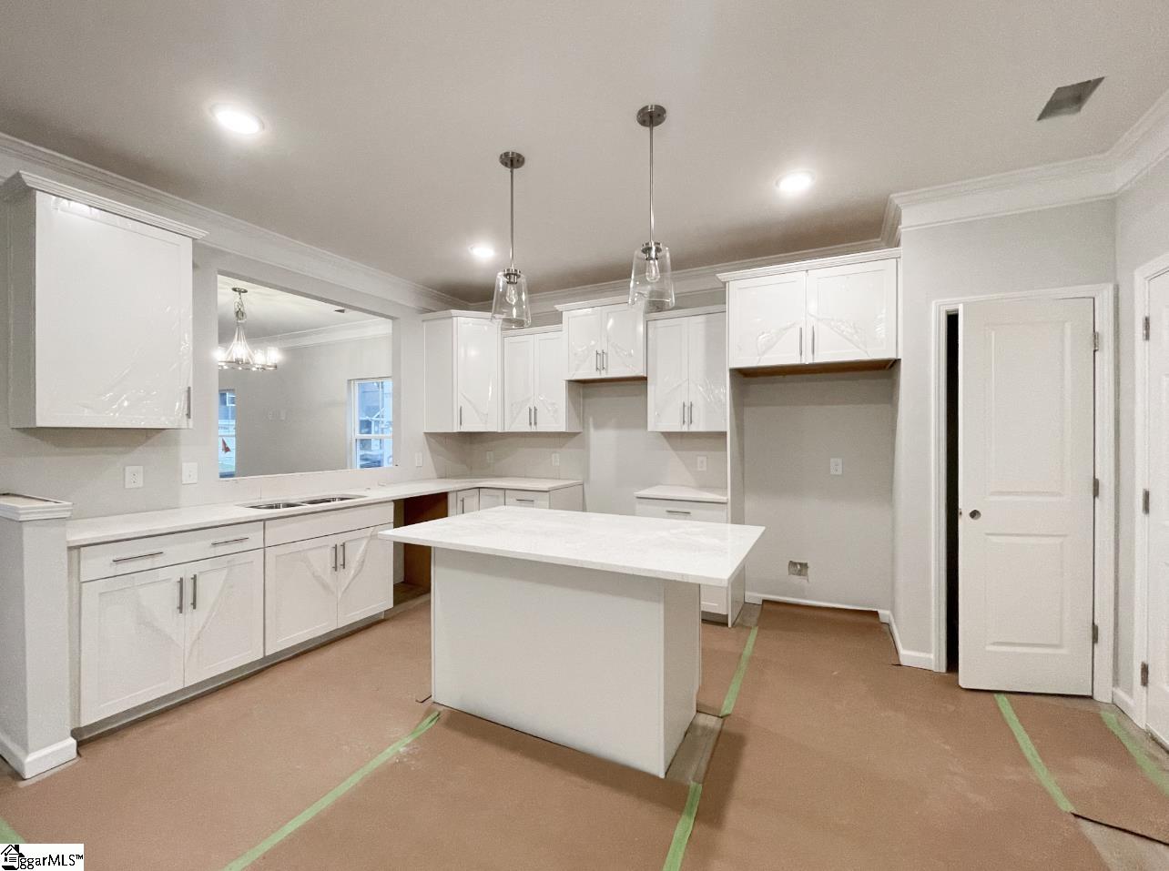 643 Columbus Circle Simpsonville, SC 29680 - Photo 3 of 8