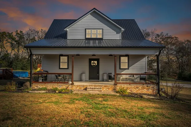 a house view with a outdoor space