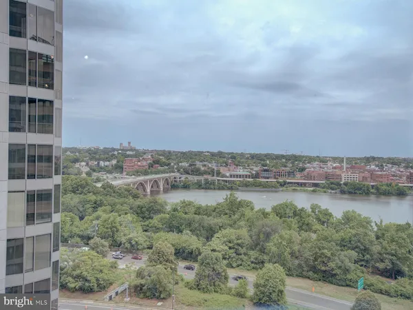 $4,250 | 1111 19th Street North, Unit 1509, Arlington, VA 22209