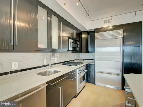 $4,250 | 1111 19th Street North, Unit 1509, Arlington, VA 22209