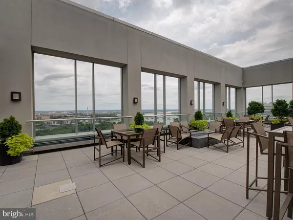 $4,250 | 1111 19th Street North, Unit 1509, Arlington, VA 22209