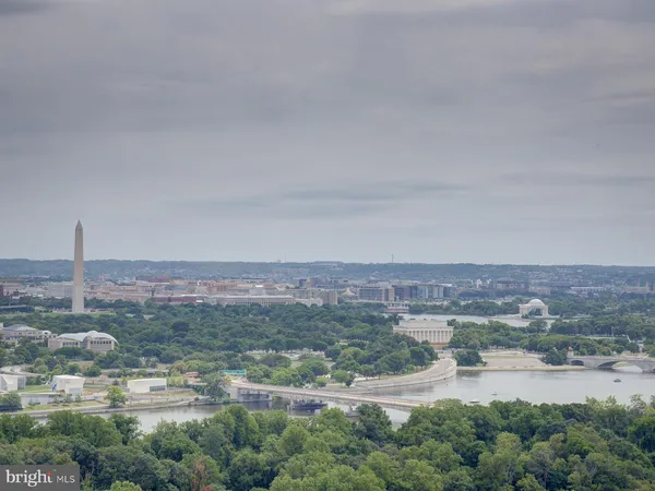 $4,250 | 1111 19th Street North, Unit 1509, Arlington, VA 22209