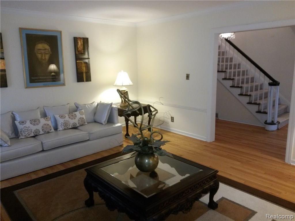 3297 Sherbourne Road Detroit, MI 48221 - Photo 37 of 37 living room3 sherbourne.jpg