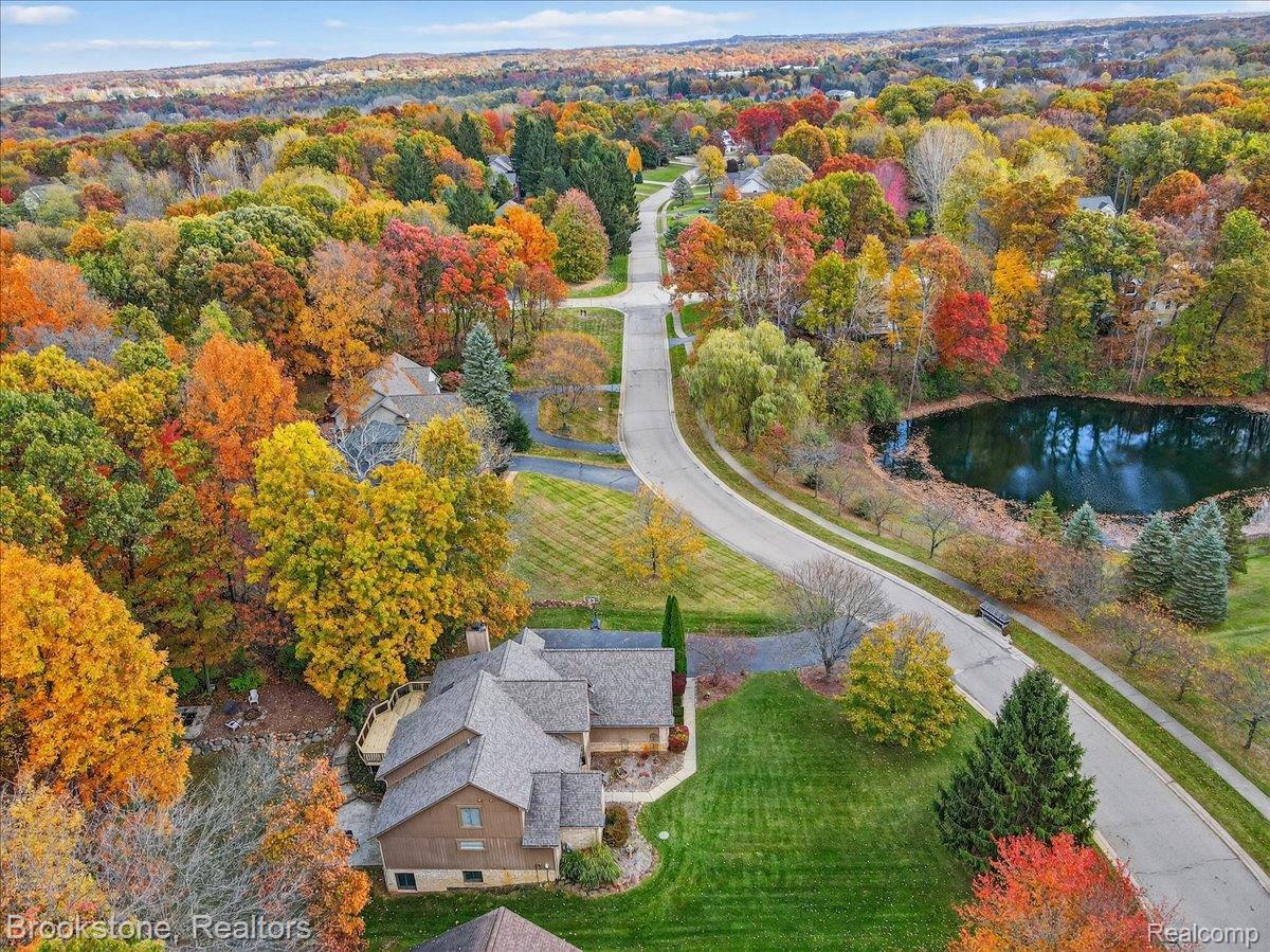 9748 Forest Ridge Drive Clarkston, MI 48348 - Photo 13 of 53 Aerial view of a large body of water