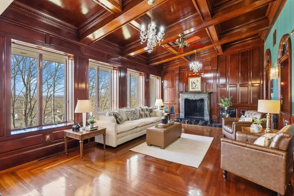 $2,000,000 | 143 High Ridge Road, Manchester, NH 03104
