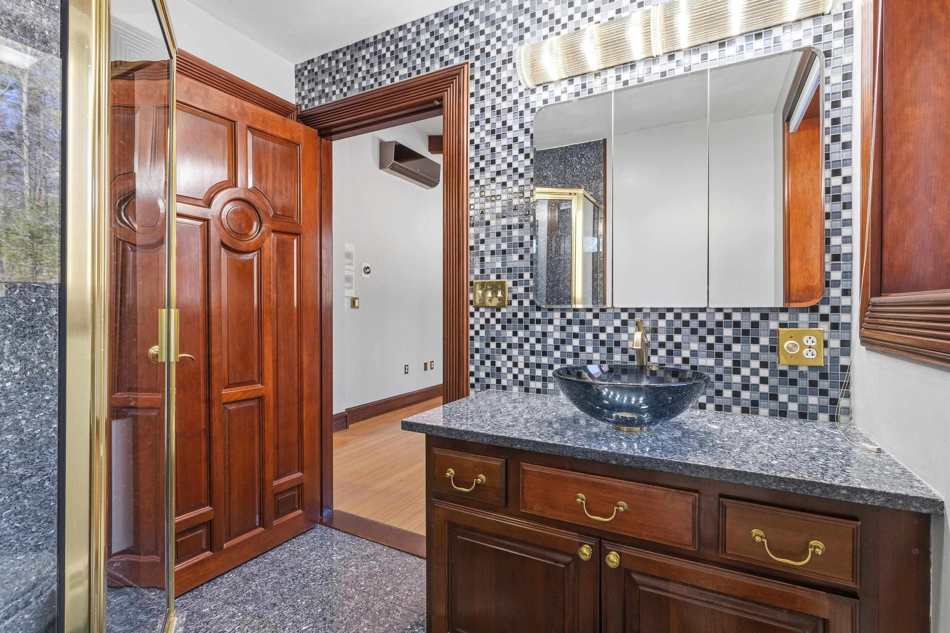 143 High Ridge Road Manchester, NH 03104 - Photo 25 of 60