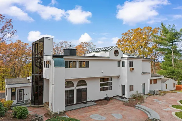 $2,000,000 | 143 High Ridge Road, Manchester, NH 03104