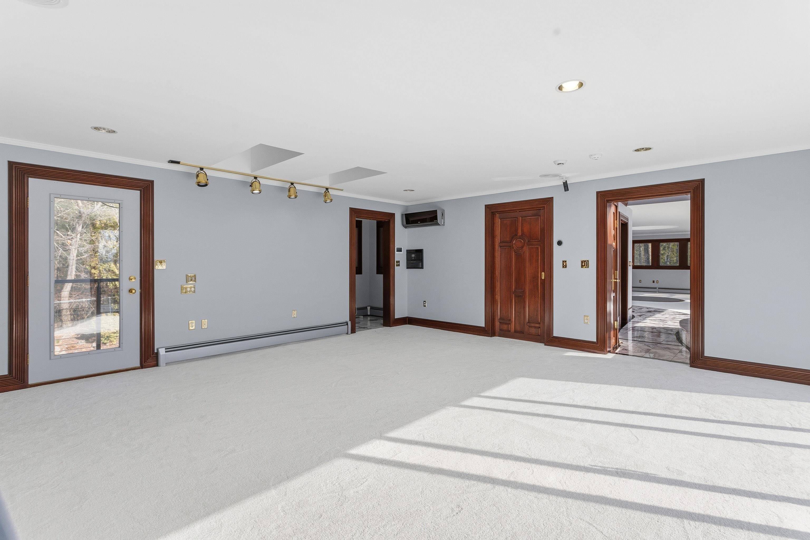 143 High Ridge Road Manchester, NH 03104 - Photo 39 of 60