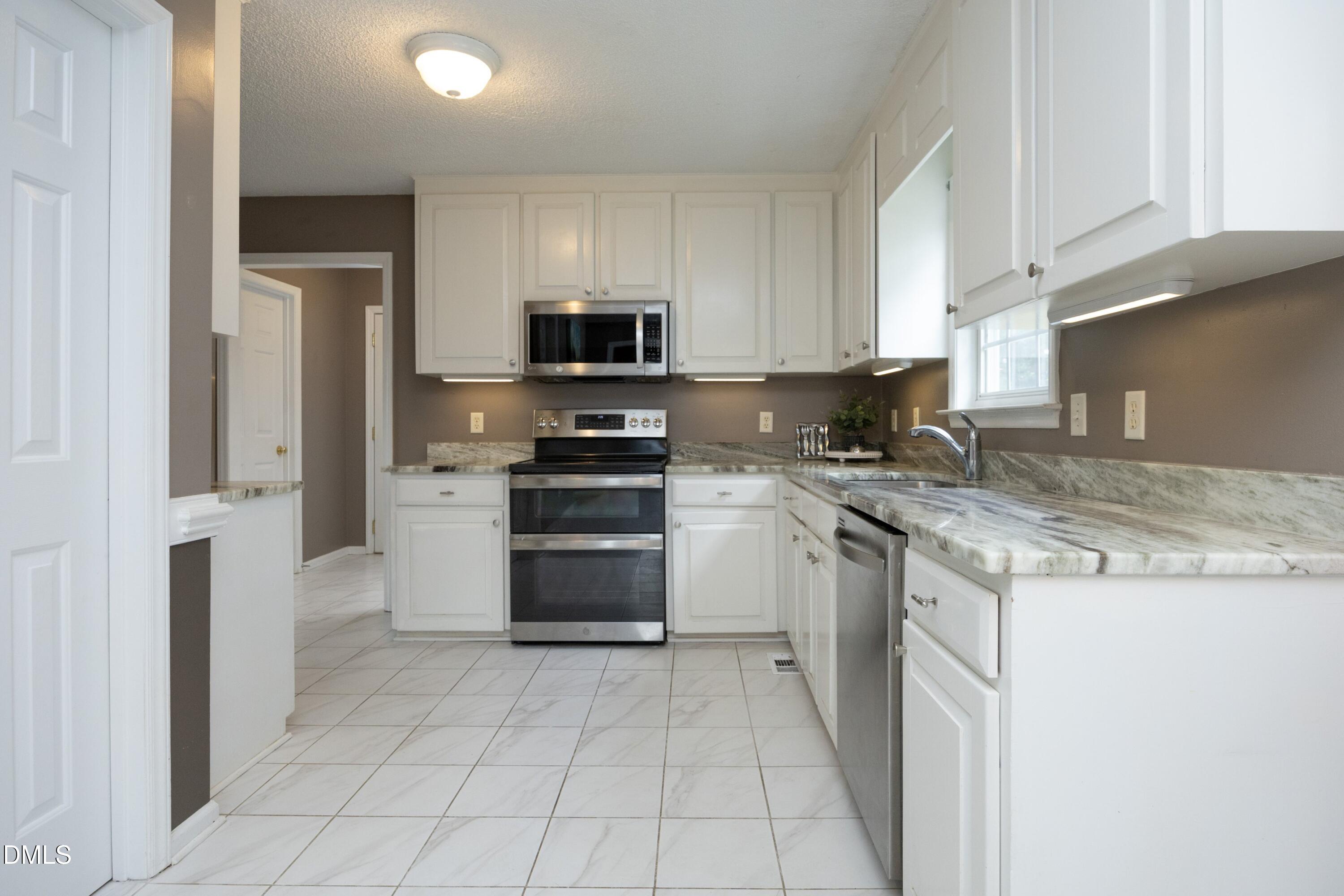1625 Tall Cane Circle Willow Spring, NC 27592 - Photo 15 of 39