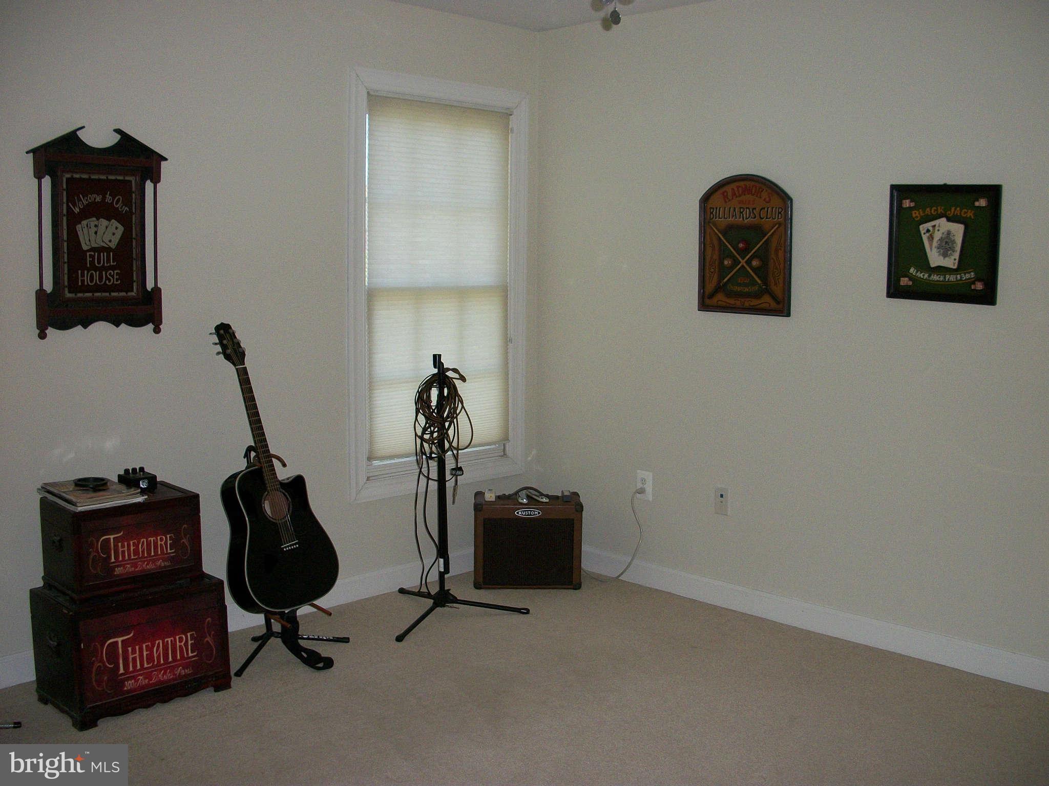 18706 Olney Mill Road Olney, MD 20832 - Photo 24 of 30 Bedroom