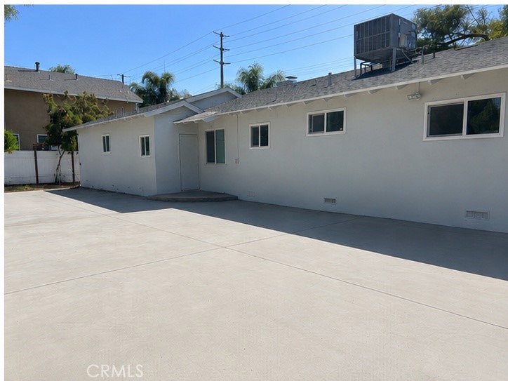 5645 Crest Avenue Riverside, CA 92503 - Photo 2 of 6