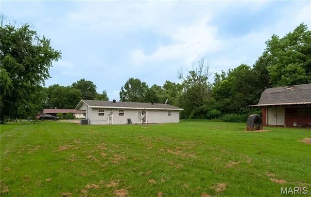 $110,000 | 39352 West Sue Drive, Malden, MO 63863