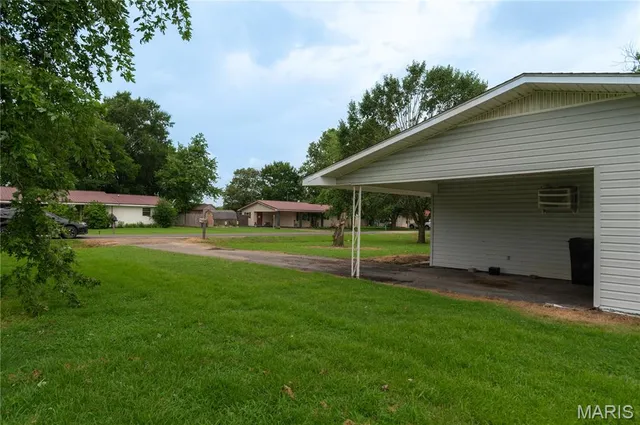 $110,000 | 39352 West Sue Drive, Malden, MO 63863