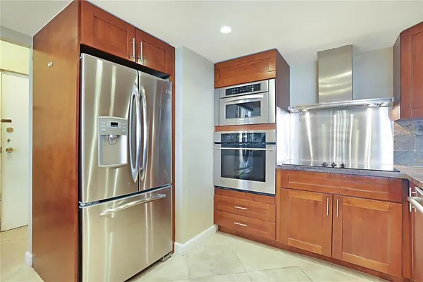 $5,000 | 2800 North Ocean Drive, Unit B9D, Singer Island, FL 33404