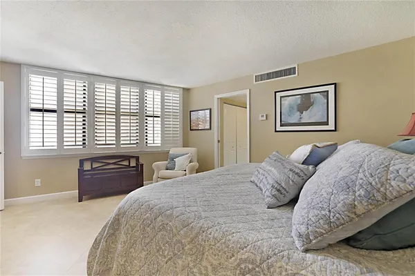 $5,000 | 2800 North Ocean Drive, Unit B9D, Singer Island, FL 33404