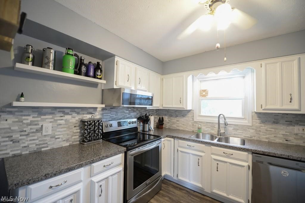 4104 Meister Road Lorain, OH 44053 - Photo 4 of 28 Gallery Image 4