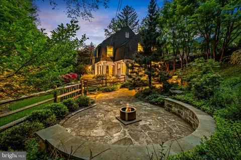 $880,000 | 401 Edgevale Road, Baltimore, MD 21210