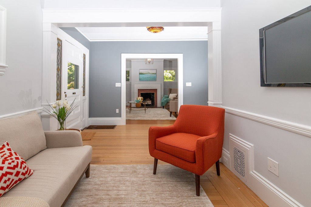 20 Orient Avenue Newton, MA 02459 - Photo 6 of 27