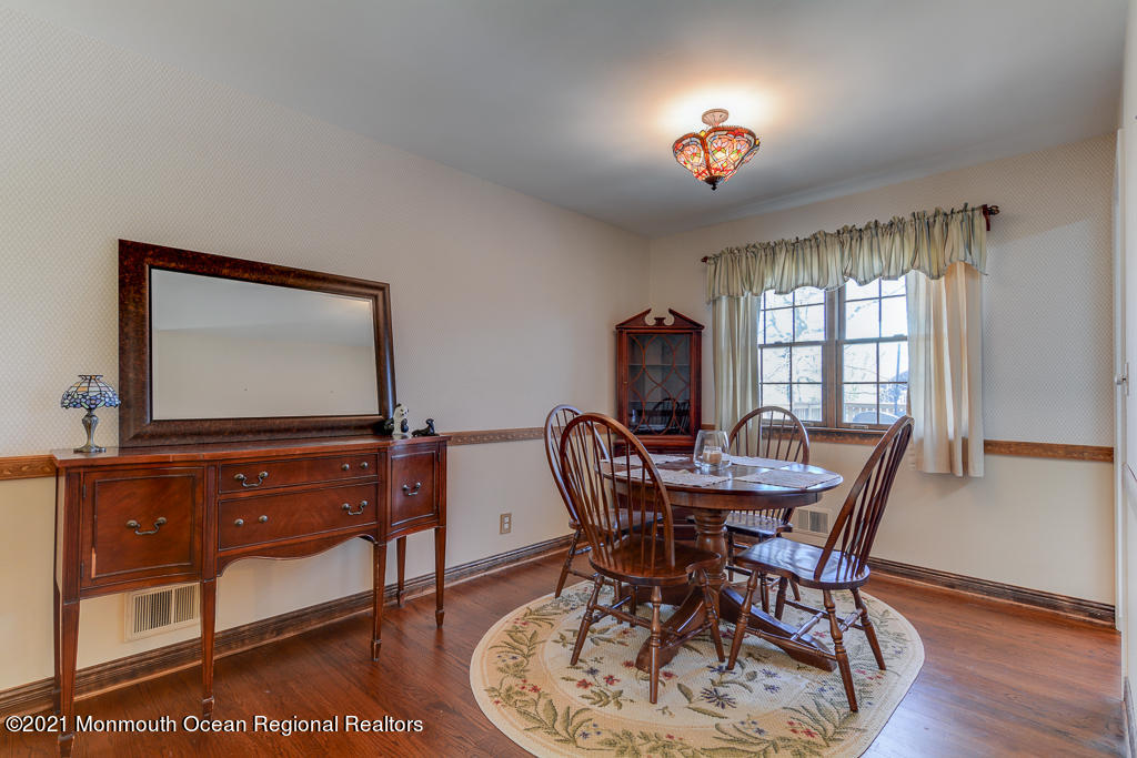 9 Neal Street Jackson, NJ 08527 - Photo 5 of 22 a view of a dining room with furniture