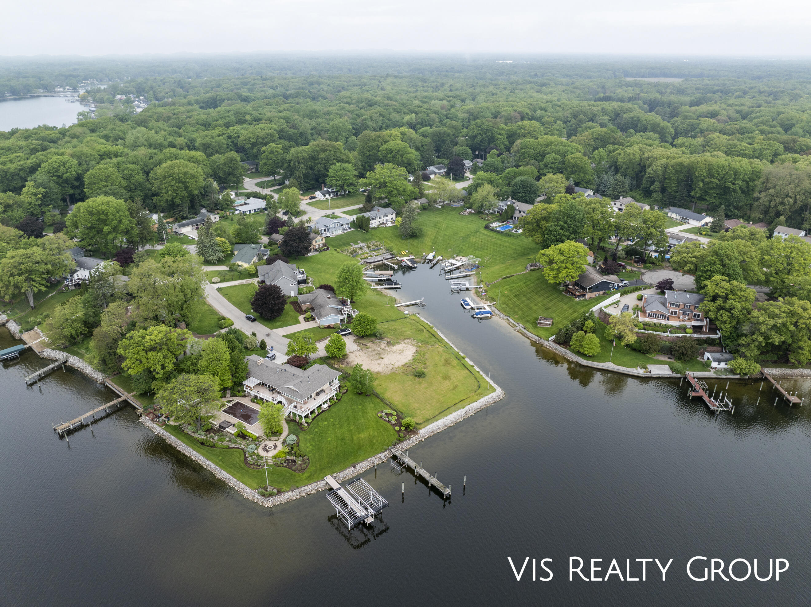 16073 Lake Point Drive Spring Lake, MI 49456 - Photo 17 of 20 DJI_20250529093147_0015_D