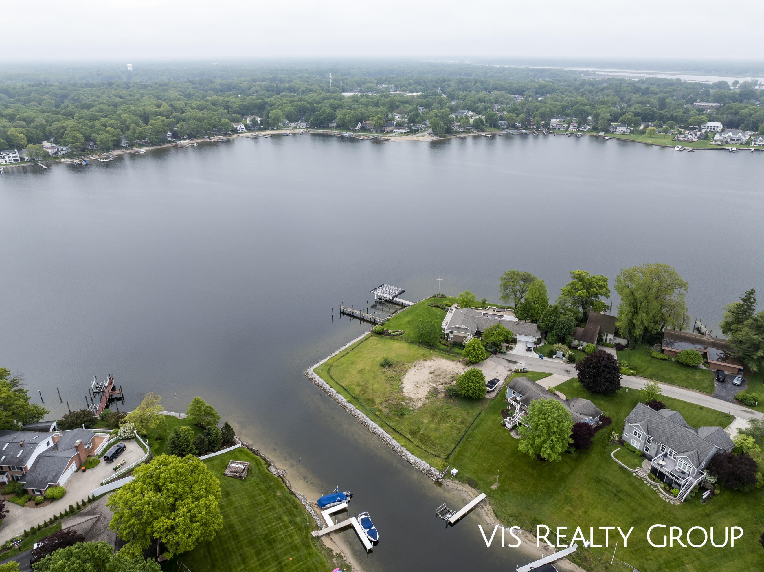 16073 Lake Point Drive Spring Lake, MI 49456 - Photo 7 of 20 DJI_20250529093053_0011_D