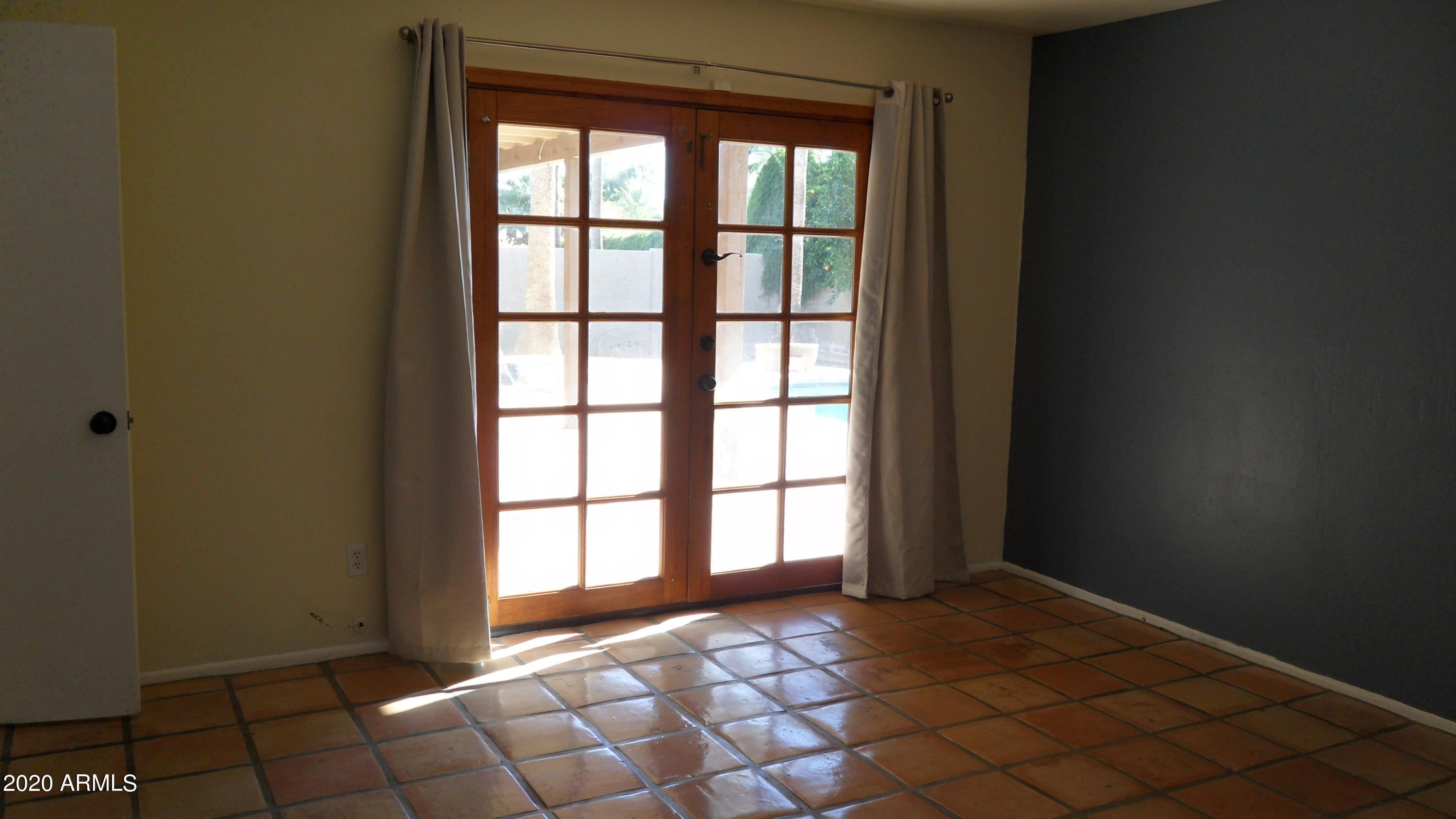 6935 East Hearn Road Scottsdale, AZ 85254 - Photo 7 of 19 MASTER EXIT TO PATIO