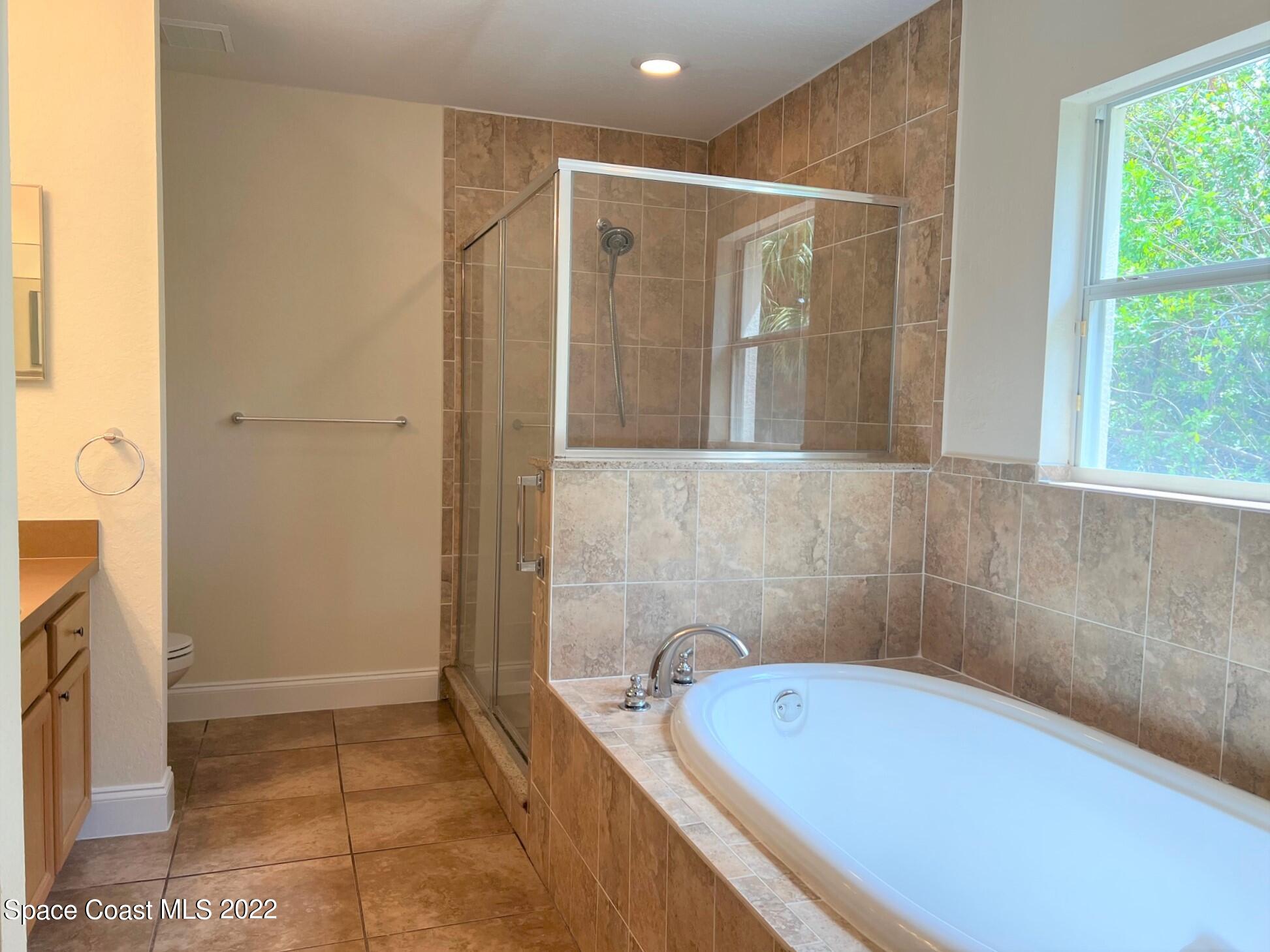 812 Tedder Road Southeast Palm Bay, FL 32909 - Photo 8 of 13 Master Bath
