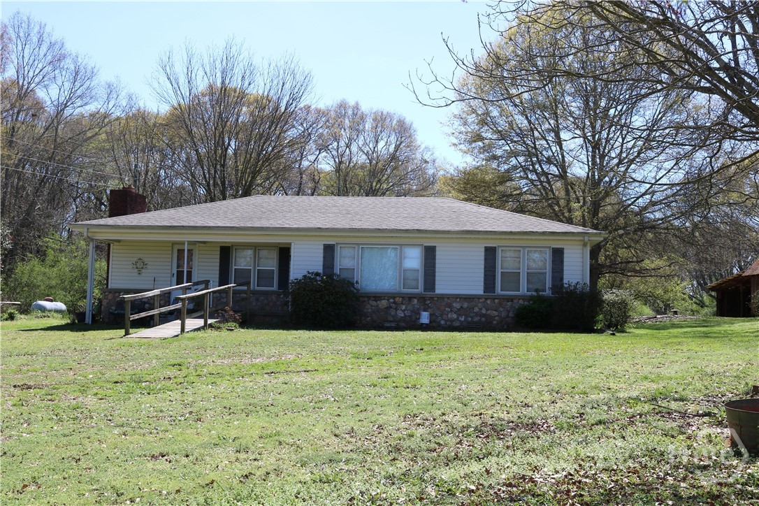 2139 Jones Chapel Shiloh Road Danielsville, GA 30633 - Photo 2 of 8