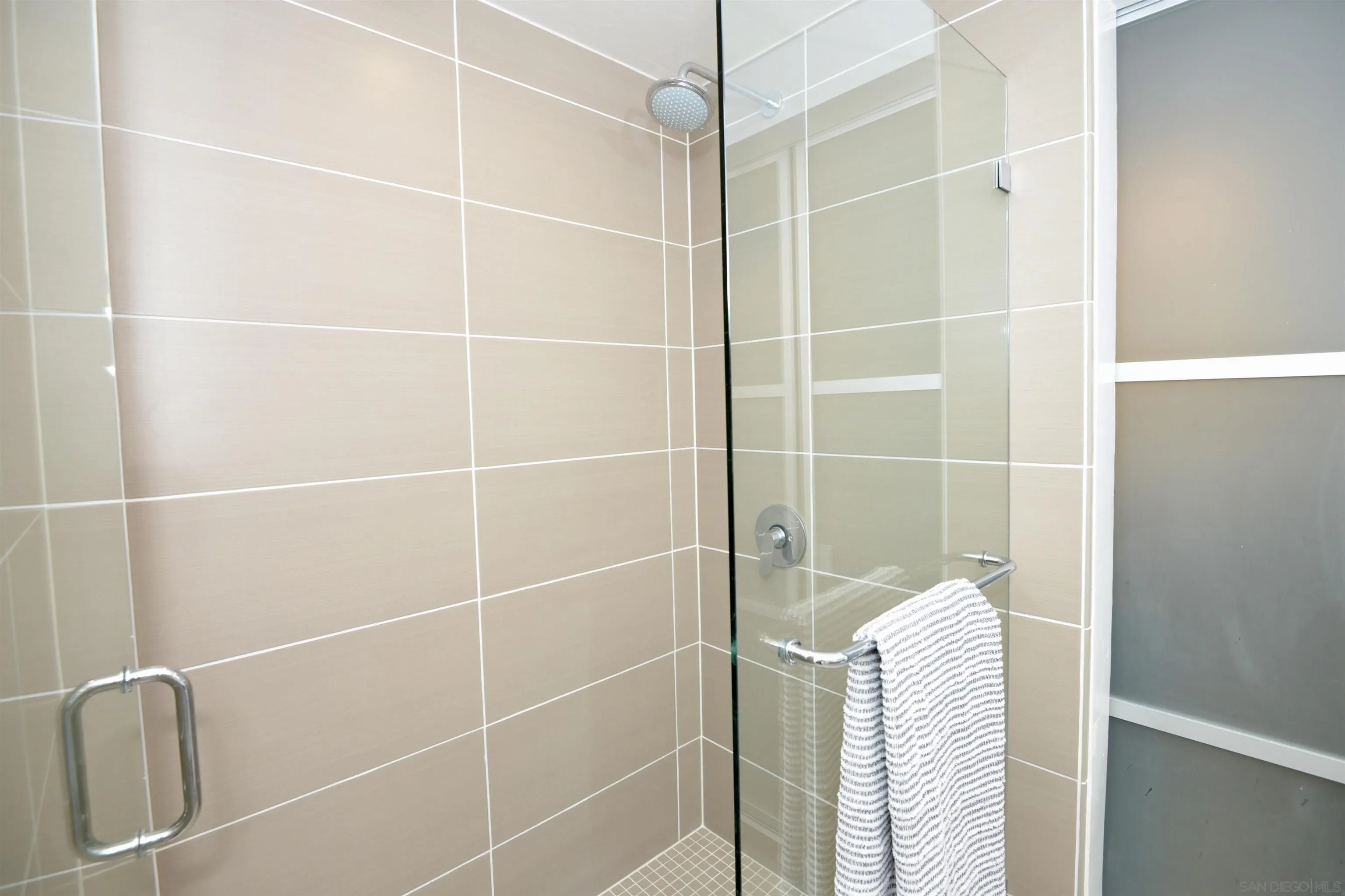 3812 Park Boulevard, Unit 503 San Diego, CA 92103 - Photo 18 of 27 a bathroom with a shower