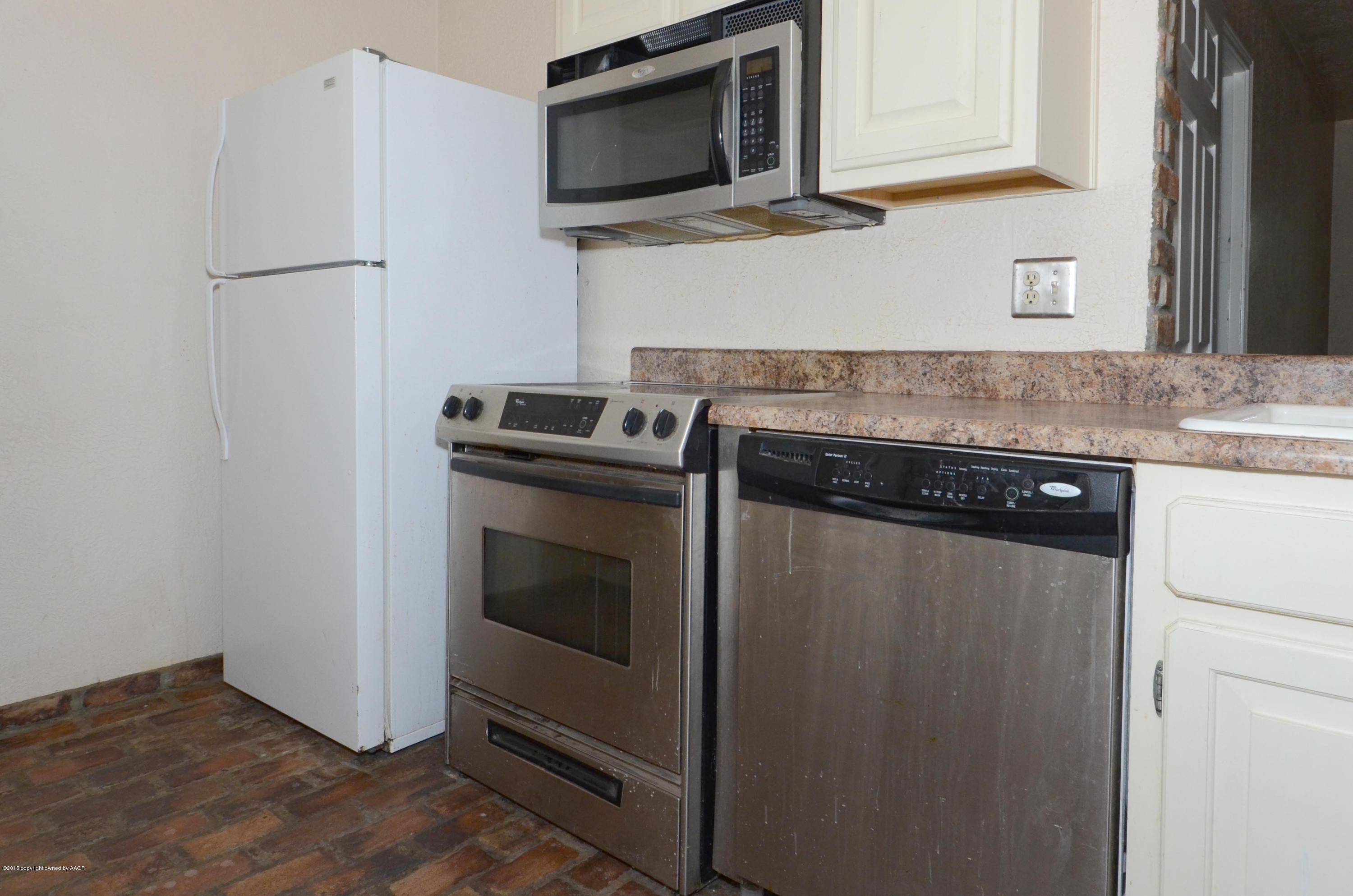 5516 Alvarado Road Amarillo, TX 79106 - Photo 8 of 25 08 Appliances