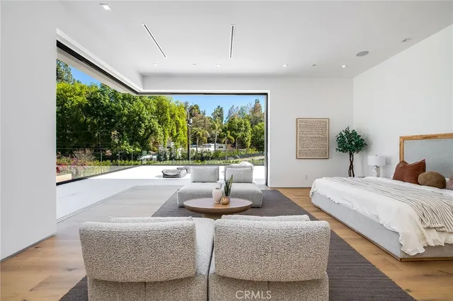 $29,500 | 4930 Palomar Drive, Tarzana, CA 91356