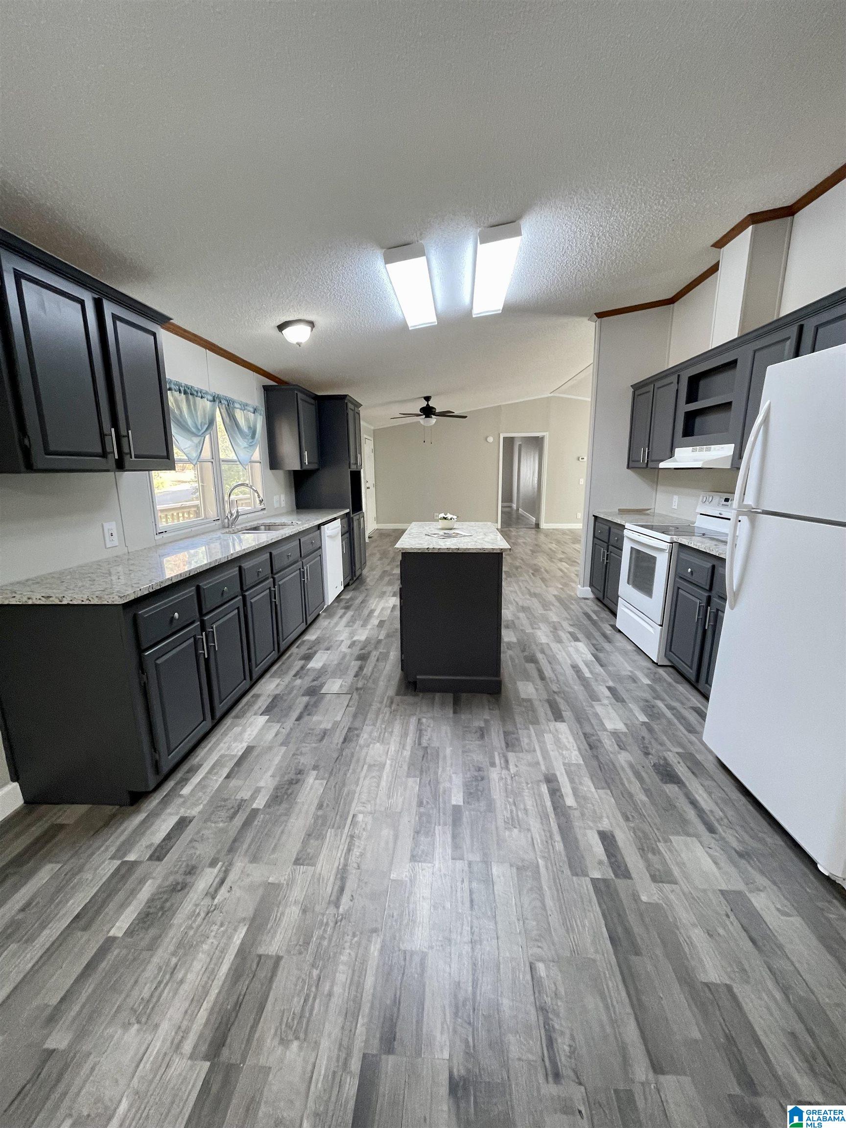 285 Forest View Circle Hayden, AL 35079 - Photo 6 of 19