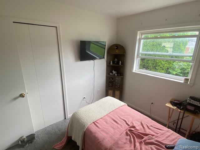 16841 Stephens Road Eastpointe, MI 48021 - Photo 10 of 29 White walls with a single window featuring white trim