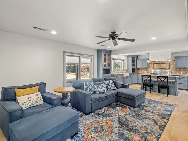 $785,000 | 1726 West San Madele Avenue, Fresno, CA 93711