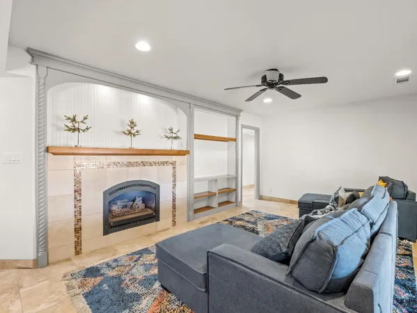 $785,000 | 1726 West San Madele Avenue, Fresno, CA 93711