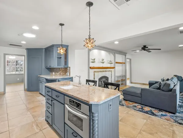 $785,000 | 1726 West San Madele Avenue, Fresno, CA 93711