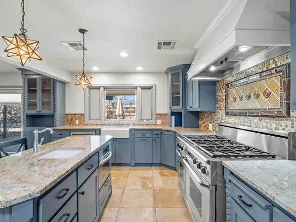 $785,000 | 1726 West San Madele Avenue, Fresno, CA 93711