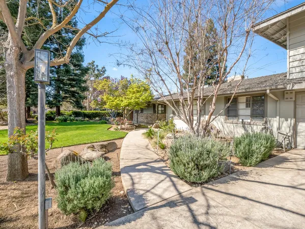 $785,000 | 1726 West San Madele Avenue, Fresno, CA 93711