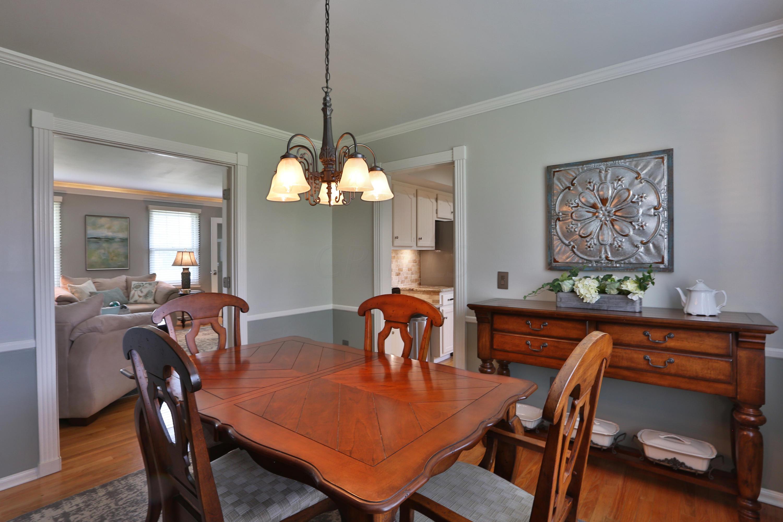 855 Bluff Ridge Drive Columbus, OH 43235 - Photo 11 of 41