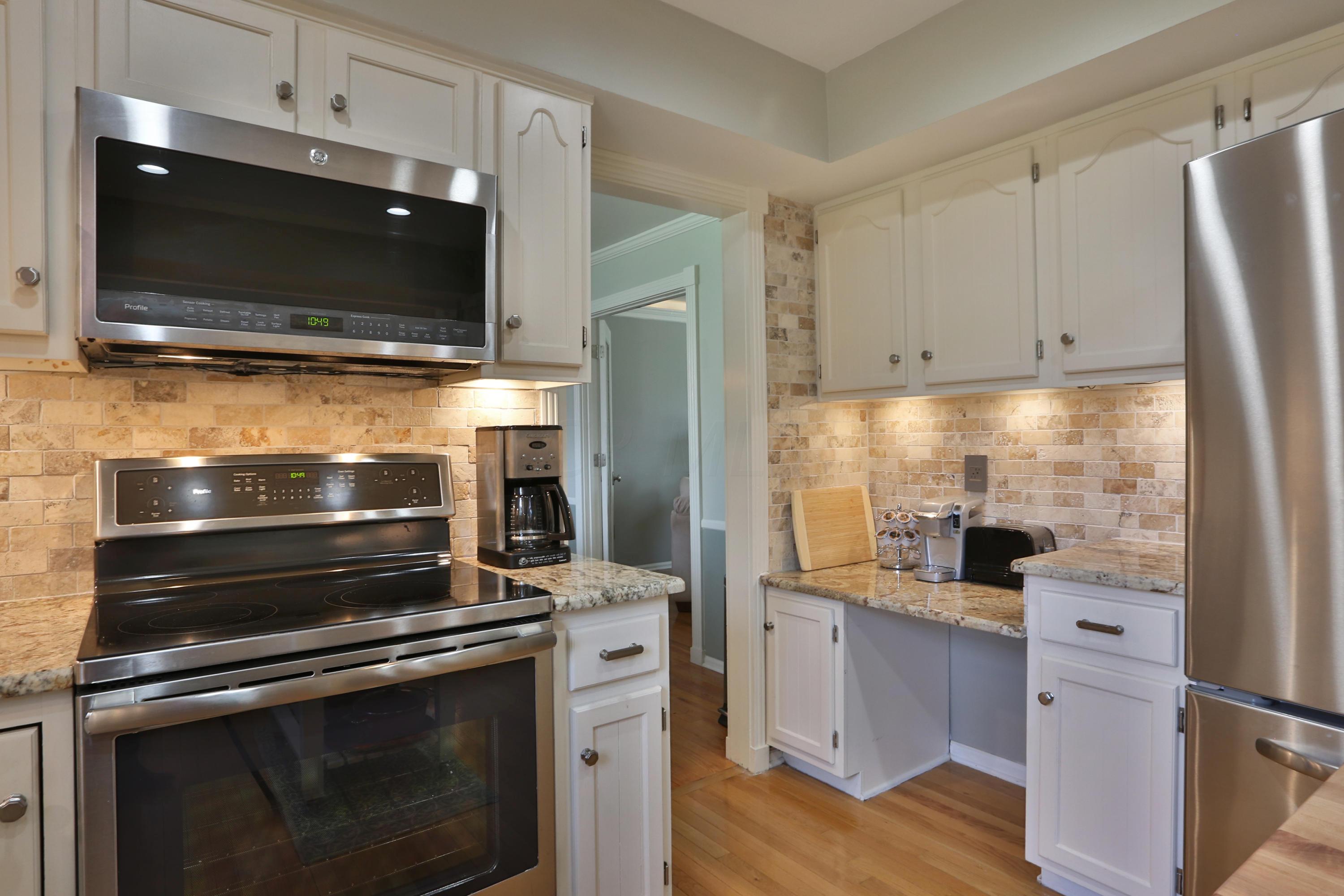 855 Bluff Ridge Drive Columbus, OH 43235 - Photo 15 of 41