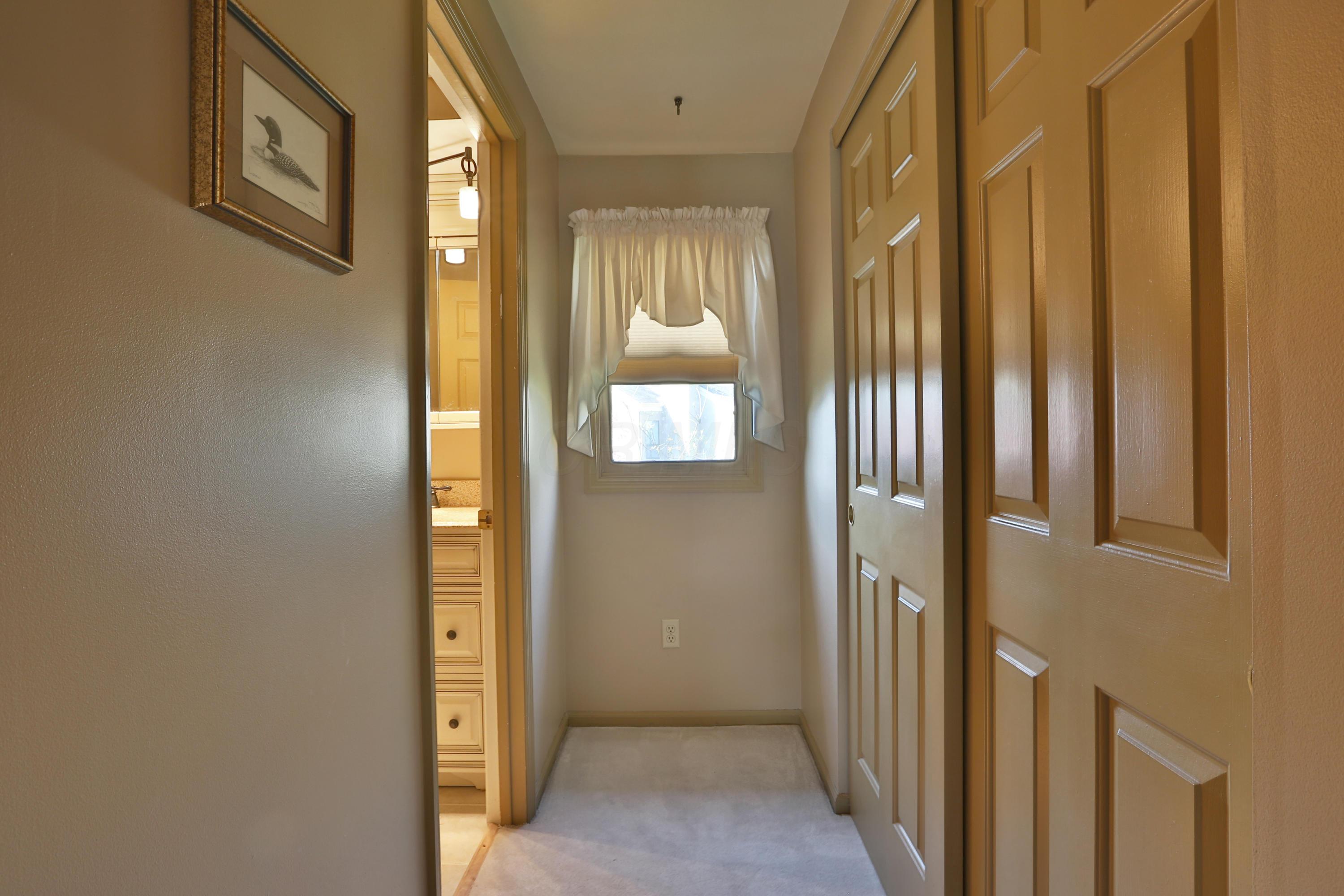 855 Bluff Ridge Drive Columbus, OH 43235 - Photo 24 of 41