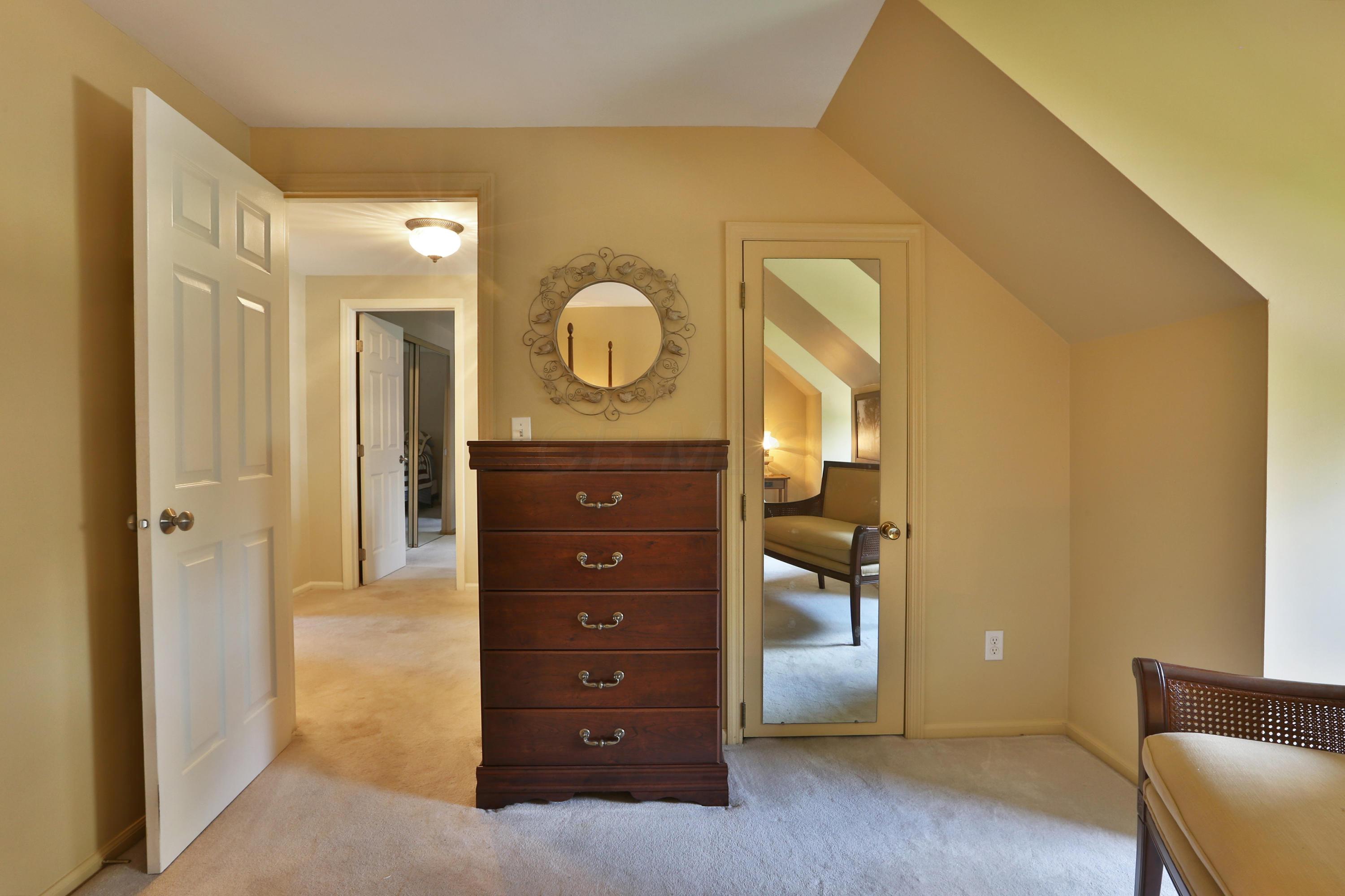 855 Bluff Ridge Drive Columbus, OH 43235 - Photo 27 of 41