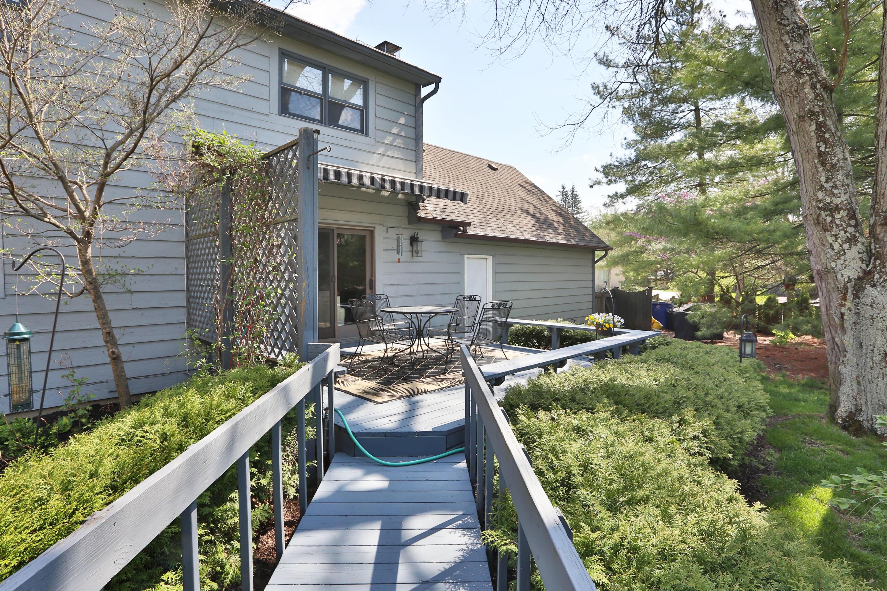 855 Bluff Ridge Drive Columbus, OH 43235 - Photo 38 of 41