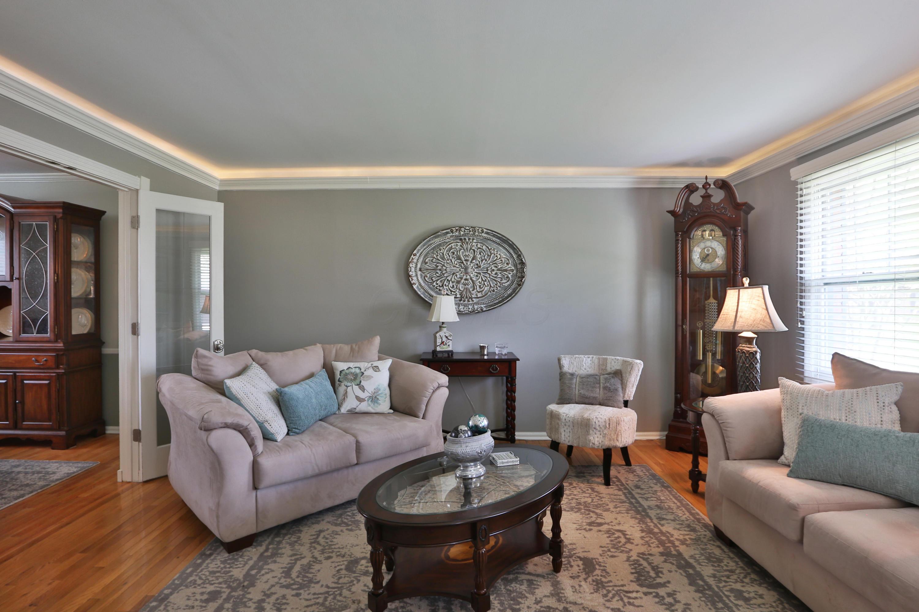 855 Bluff Ridge Drive Columbus, OH 43235 - Photo 8 of 41