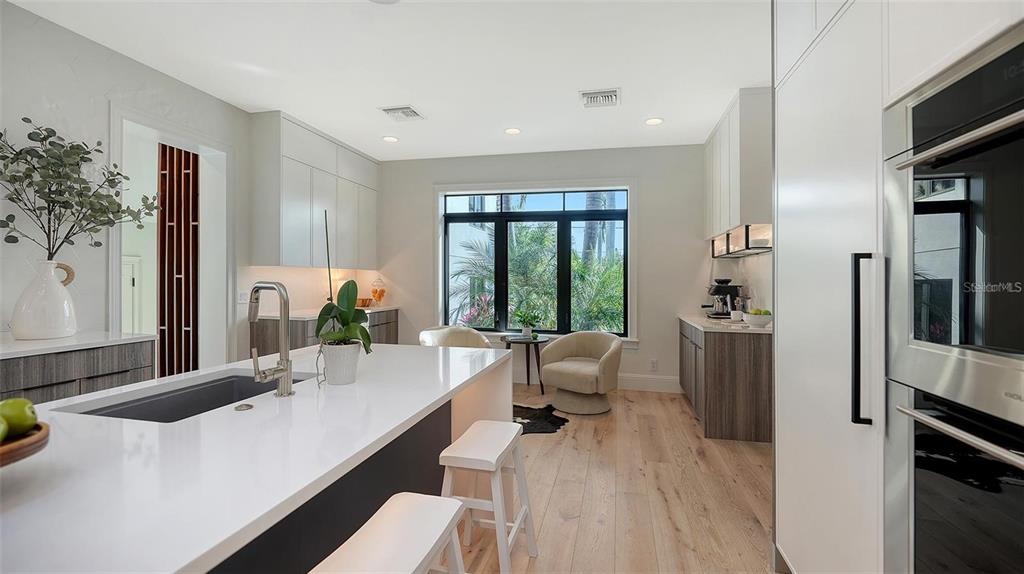 5035 Bay Shore Road Sarasota, FL 34234 - Photo 19 of 84