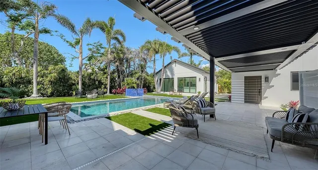 $4,895,000 | 5035 Bay Shore Road, Sarasota, FL 34234