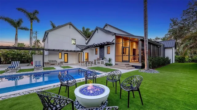 $4,895,000 | 5035 Bay Shore Road, Sarasota, FL 34234