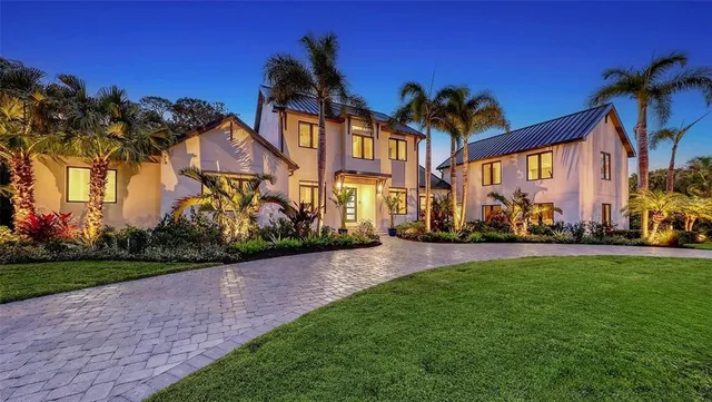 $4,895,000 | 5035 Bay Shore Road, Sarasota, FL 34234