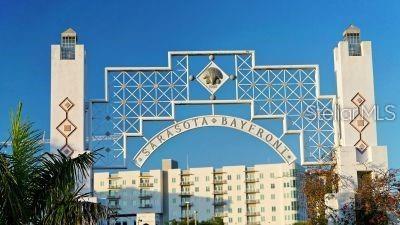 5035 Bay Shore Road Sarasota, FL 34234 - Photo 79 of 84